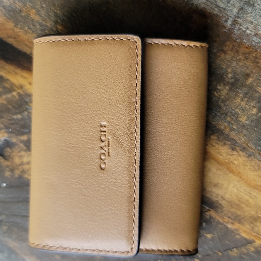 NWT Coach Leather Card Case